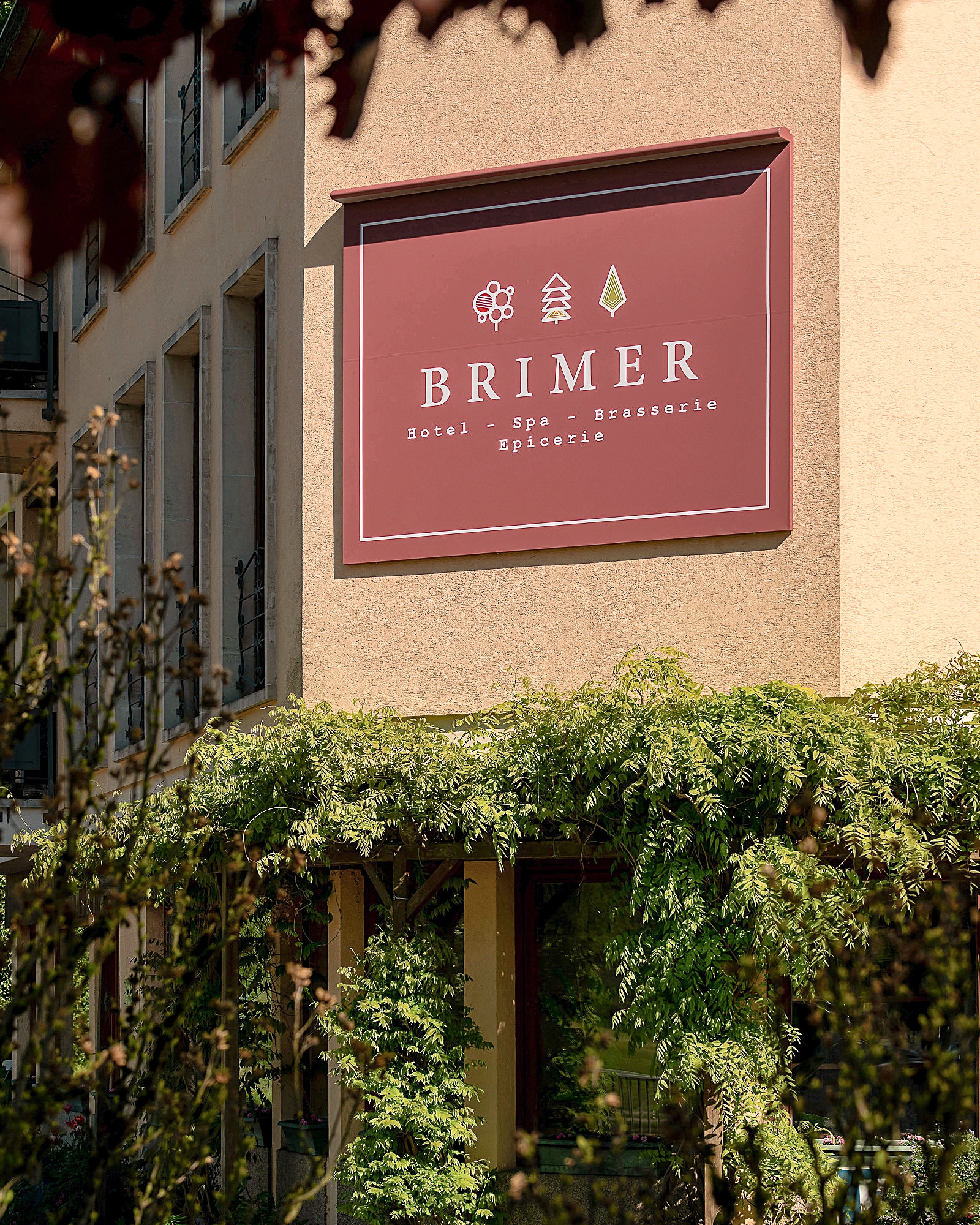 Hôtel Brimer — enseigne sur la façade